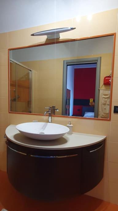 Tiziana Attico E Terrazzo Apartamento Turim Exterior foto